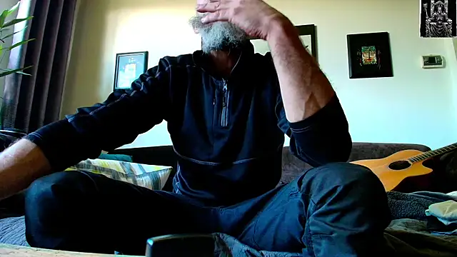 Snapshot of Kingsscepter chatting on 03/04/25, 03:37 Kingsscepter online show from 03/04/25, 03:37