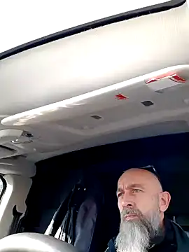 Snapshot of Kingsscepter chatting on 03/06/25, 09:03 Kingsscepter online show from 03/06/25, 09:03