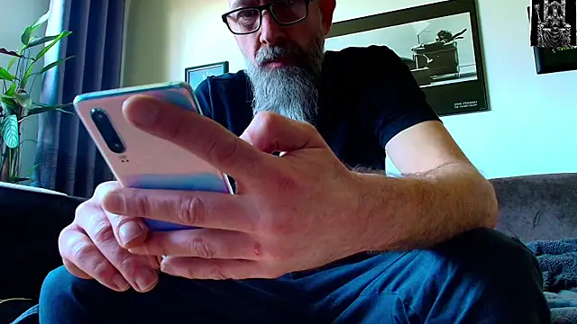 Snapshot of Kingsscepter chatting on 03/07/25, 02:01 Kingsscepter online show from 03/07/25, 02:01