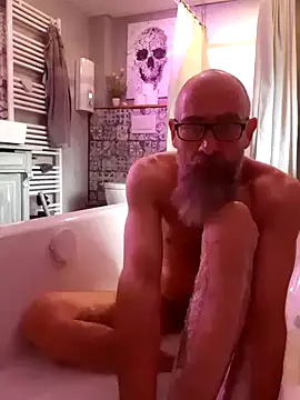 Snapshot of Kingsscepter chatting on 03/13/25, 02:01 Kingsscepter online show from 03/13/25, 02:01