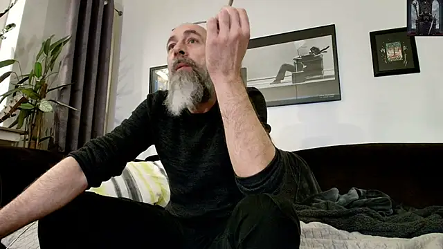 Snapshot of Kingsscepter chatting on 03/15/25, 06:10 Kingsscepter online show from 03/15/25, 06:10