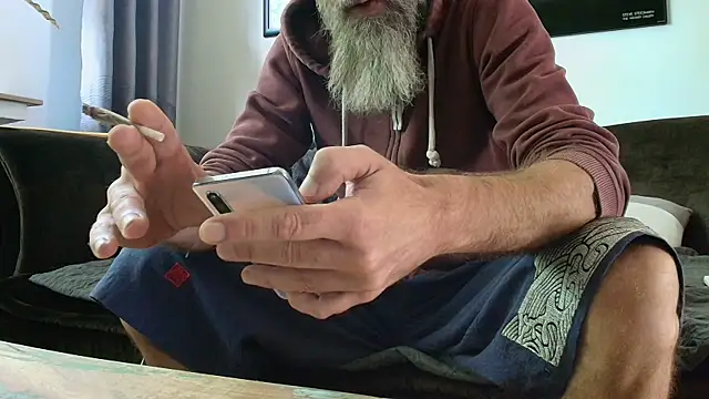 Snapshot of Kingsscepter chatting on 09/10/25, 11:10 Kingsscepter online show from 09/10/25, 11:10