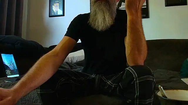 Snapshot of Kingsscepter chatting on 10/18/25, 09:21 Kingsscepter online show from 10/18/25, 09:21