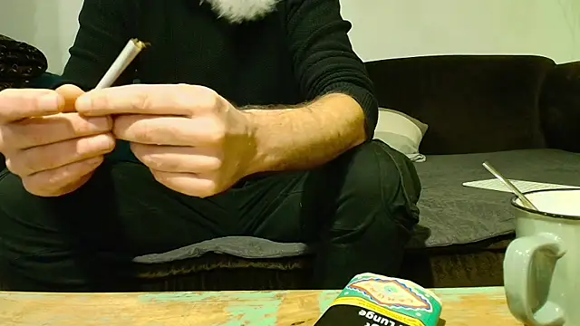 Snapshot of Kingsscepter chatting on 11/25/25, 05:02 Kingsscepter online show from 11/25/25, 05:02