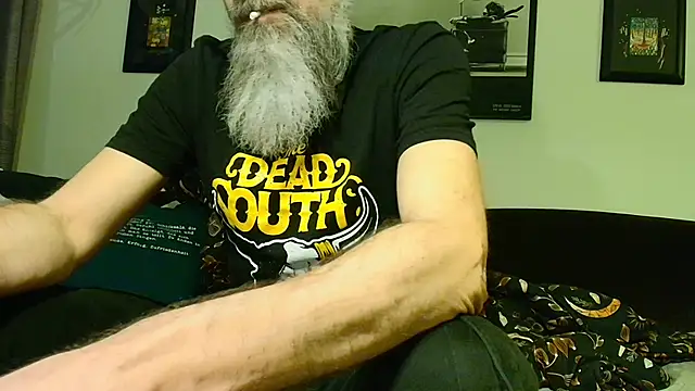 Snapshot of Kingsscepter chatting on 01/15/26, 05:49 Kingsscepter online show from 01/15/26, 05:49