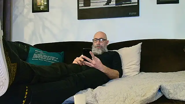 Snapshot of Kingsscepter chatting on 02/04/26, 05:19 Kingsscepter online show from 02/04/26, 05:19