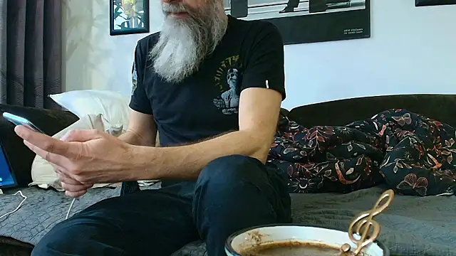 Snapshot of Kingsscepter chatting on 02/11/26, 04:23 Kingsscepter online show from 02/11/26, 04:23