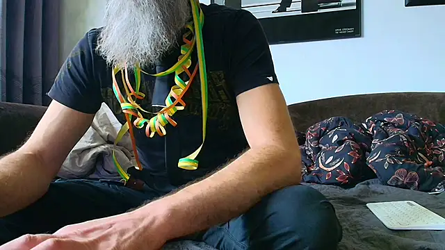 Snapshot of Kingsscepter chatting on 02/12/26, 11:38 Kingsscepter online show from 02/12/26, 11:38