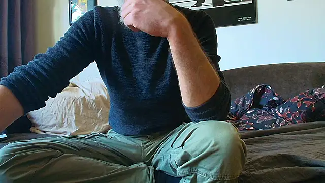 Snapshot of Kingsscepter chatting on 02/15/26, 01:09 Kingsscepter online show from 02/15/26, 01:09