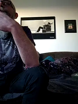 Snapshot of Kingsscepter chatting on 03/05/26, 04:58 Kingsscepter online show from 03/05/26, 04:58