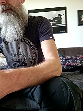 Snapshot of Kingsscepter chatting on 03/06/26, 10:45 Kingsscepter online show from 03/06/26, 10:45