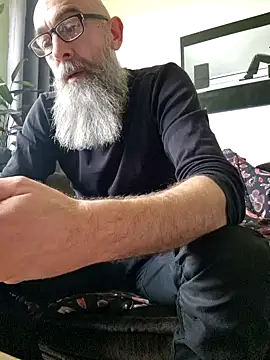 Snapshot of Kingsscepter chatting on 04/09/26, 01:16 Kingsscepter online show from 04/09/26, 01:16