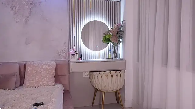 JullyBlair online show from 02/02/25, 05:42