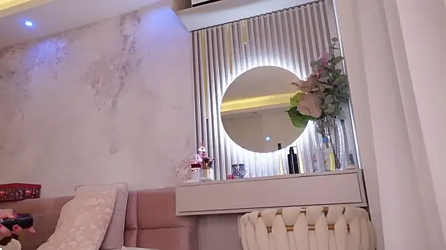 JullyBlair online show from 02/06/25, 11:43