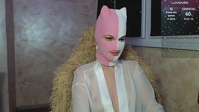 Snapshot of Domiiiniiicana chatting on 09/17/25, 11:28 Domiiiniiicana online show from 09/17/25, 11:28