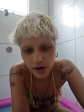 Luci foxx online show from 02/28/26, 05:14