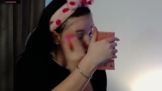 AveryWillow online show from 03/12/25, 12:57