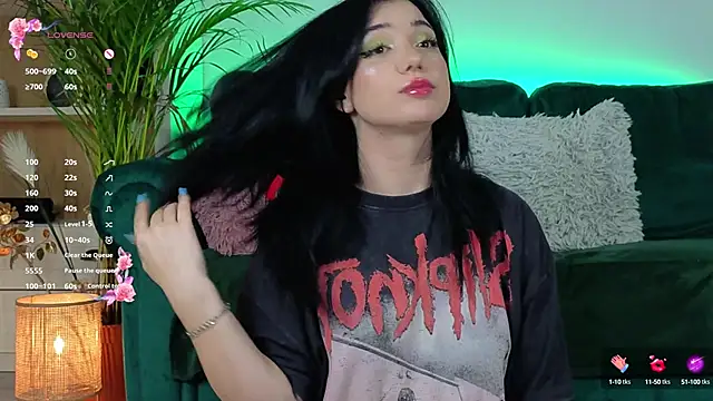 AveryWillow online show from 09/22/25, 01:02