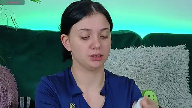 AveryWillow online show from 10/06/25, 08:01