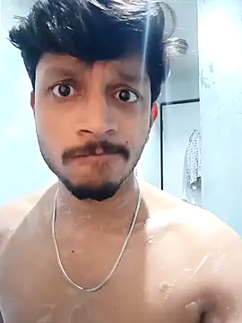 skinnyyyyyyyyy online show from 04/18/26, 03:10