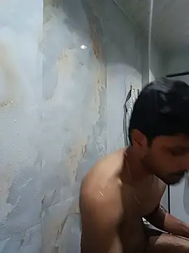 skinnyyyyyyyyy online show from 08/04/26, 03:43