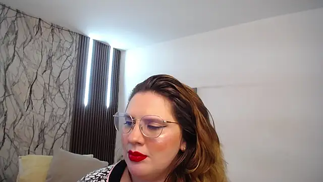 MartinaGuzmann online show from 03/17/25, 07:24