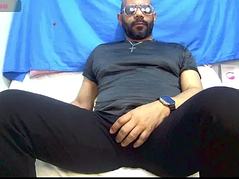 bruce bigg online show from 04/05/26, 02:20