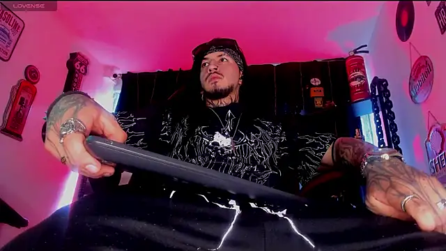 the beast master  online show from 10/20/25, 09:04