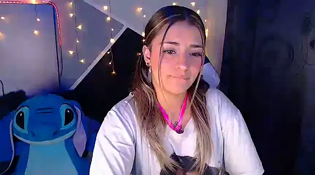 Samanta james19 online show from 03/06/25, 06:48