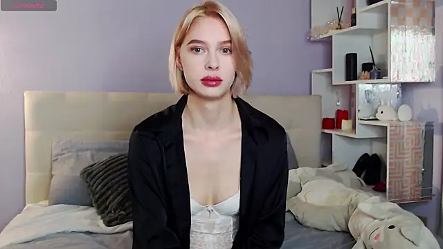 Snapshot of White_Lioness chatting on 11/01/25, 05:37 White Lioness online show from 11/01/25, 05:37