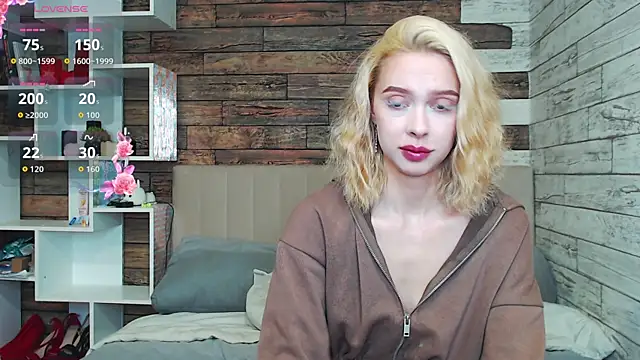 White Lioness online show from 07/20/26, 01:46