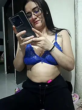 Hanna Kinsley online show from 02/05/25, 03:13