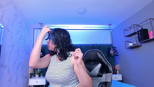 Snapshot of MAGIC_SOFI chatting on 11/07/25, 08:20 MAGIC SOFI online show from 11/07/25, 08:20