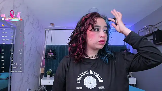 Snapshot of MAGIC_SOFI chatting on 11/10/25, 07:57 MAGIC SOFI online show from 11/10/25, 07:57