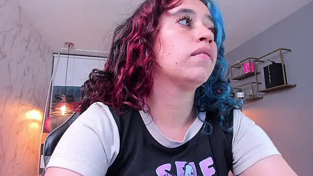 Snapshot of MAGIC_SOFI chatting on 11/22/25, 07:46 MAGIC SOFI online show from 11/22/25, 07:46