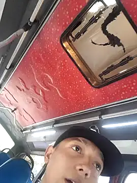 Snapshot of tayson_ chatting on 01/19/25, 06:21 tayson online show from 01/19/25, 06:21