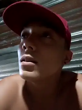 Snapshot of tayson_ chatting on 01/30/25, 11:02 tayson online show from 01/30/25, 11:02