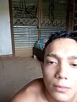 Snapshot of tayson_ chatting on 02/05/25, 01:54 tayson online show from 02/05/25, 01:54