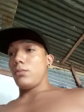 Snapshot of tayson_ chatting on 02/06/25, 06:13 tayson online show from 02/06/25, 06:13