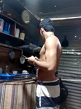 Snapshot of tayson_ chatting on 02/12/25, 04:55 tayson online show from 02/12/25, 04:55