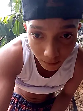 Snapshot of tayson_ chatting on 03/06/25, 11:36 tayson online show from 03/06/25, 11:36