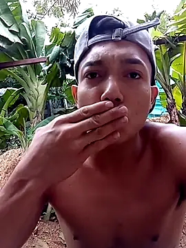 Snapshot of tayson_ chatting on 03/15/25, 11:40 tayson online show from 03/15/25, 11:40