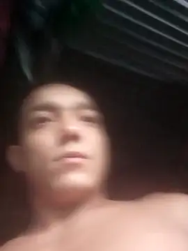 Snapshot of tayson_ chatting on 04/15/26, 11:28 tayson online show from 04/15/26, 11:28