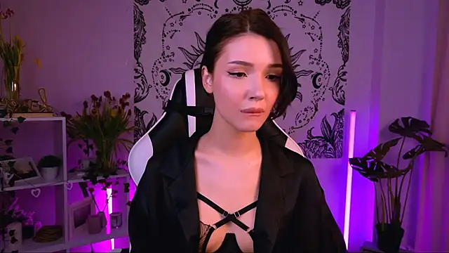 EmmaKeam online show from 03/16/25, 05:36