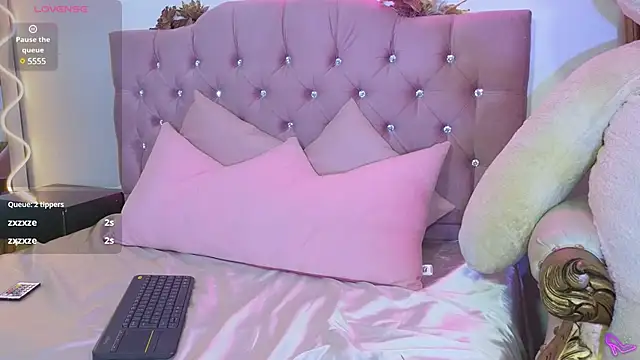 Jazmin tay online show from 02/10/25, 10:40