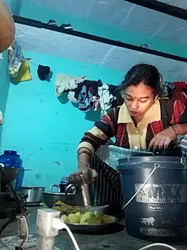 Surajpuja79 online show from 12/05/25, 03:59