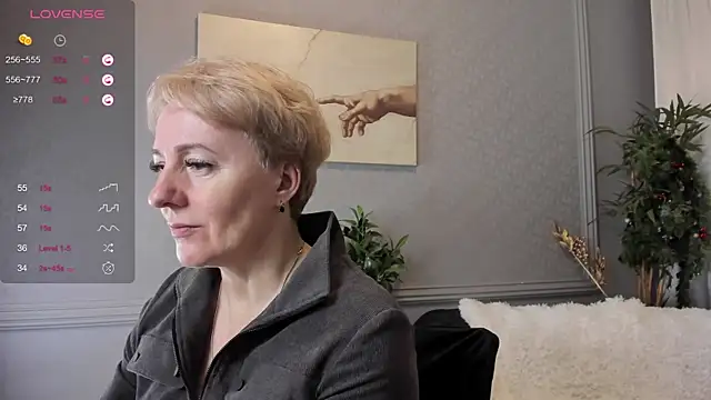 Snapshot of Nika_Smit chatting on 12/24/24, 09:06 Nika Smit online show from 12/24/24, 09:06