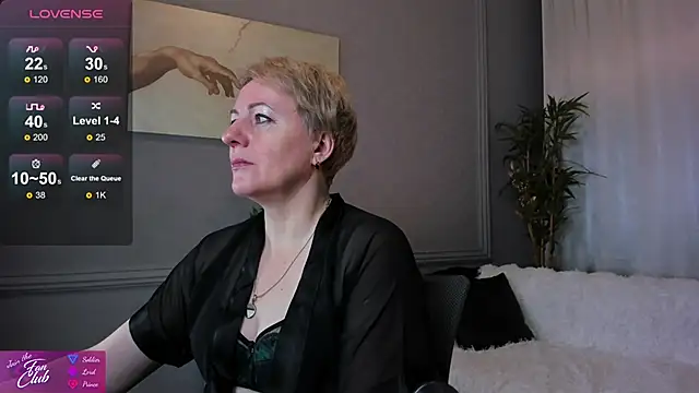 Snapshot of Nika_Smit chatting on 02/02/25, 04:59 Nika Smit online show from 02/02/25, 04:59