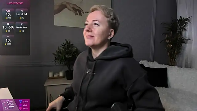 Snapshot of Nika_Smit chatting on 03/03/25, 05:09 Nika Smit online show from 03/03/25, 05:09