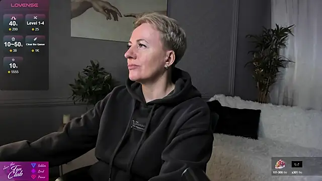 Snapshot of Nika_Smit chatting on 03/03/25, 08:16 Nika Smit online show from 03/03/25, 08:16